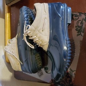 Tommy Hilfiger duck boots women's 9